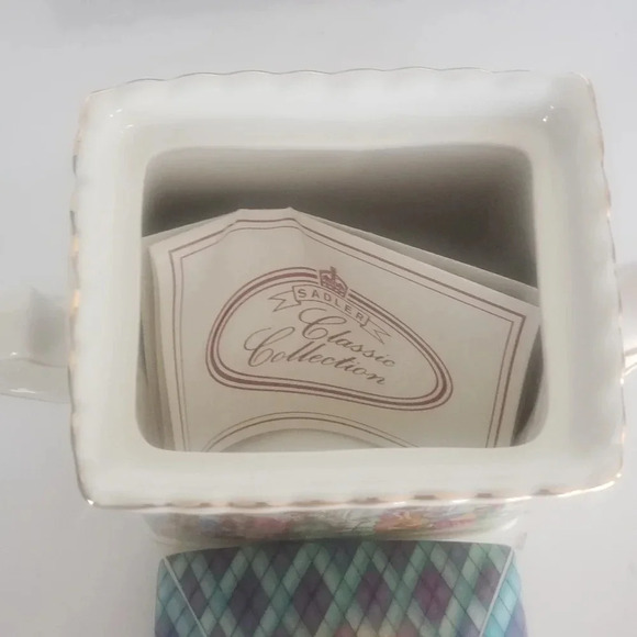 Vintage Sadler England Championships a Round of Golf Porcelain  Teapot. - Picture 9 of 10